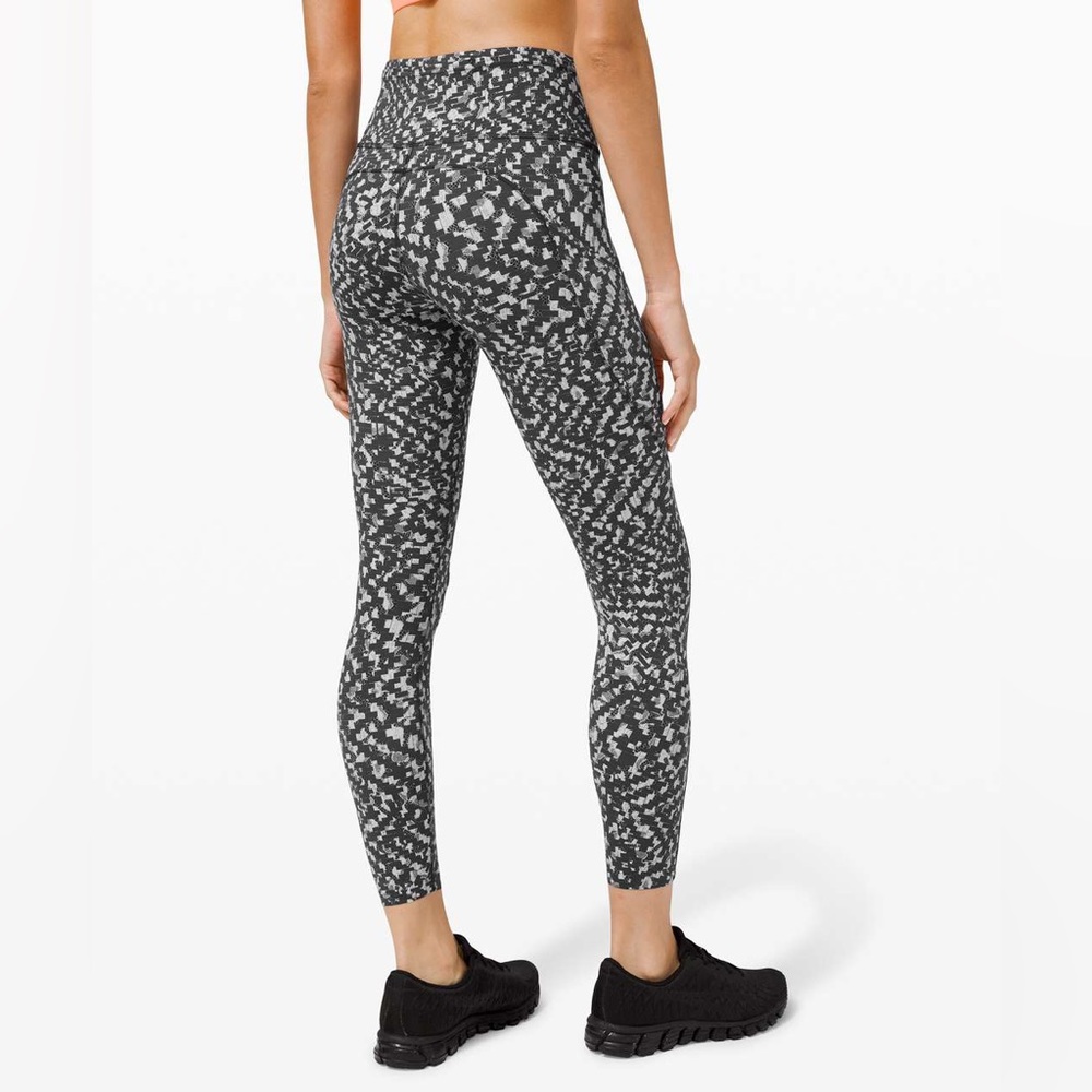 Lululemon fast and free